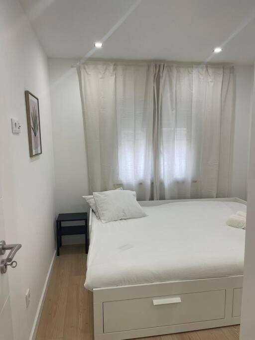 Lovely 2 Bedroom Apartment In South Lisbon Barreiro  Eksteriør billede