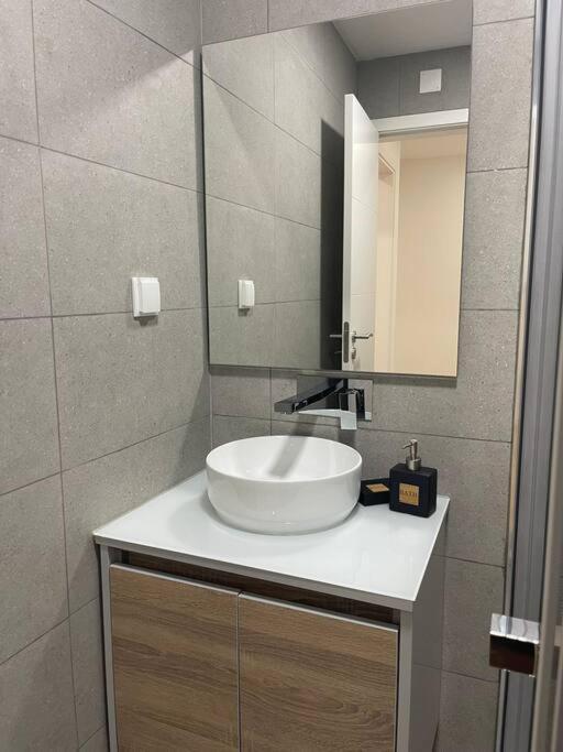 Lovely 2 Bedroom Apartment In South Lisbon Barreiro  Eksteriør billede