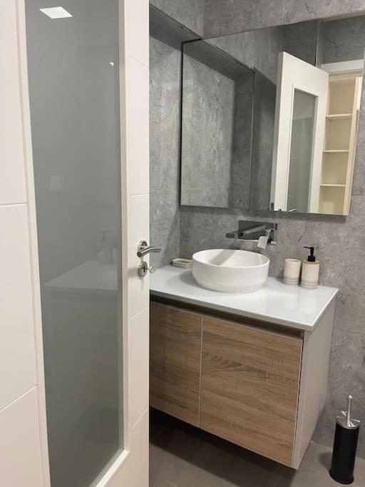 Lovely 2 Bedroom Apartment In South Lisbon Barreiro  Eksteriør billede